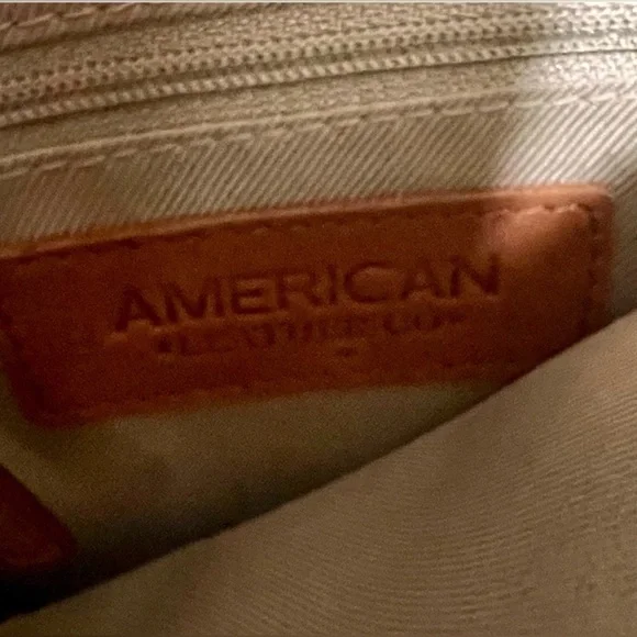 American Leather Co. Kansas Crossbody Bag Travel Classic Purse Wallet Passport - Picture 12 of 14